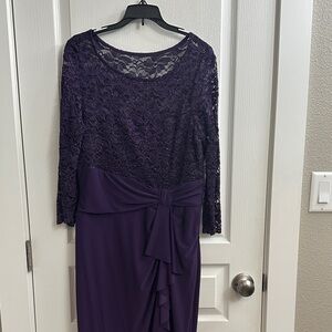 MARINA Elegant Long Sleeve Purple Gown